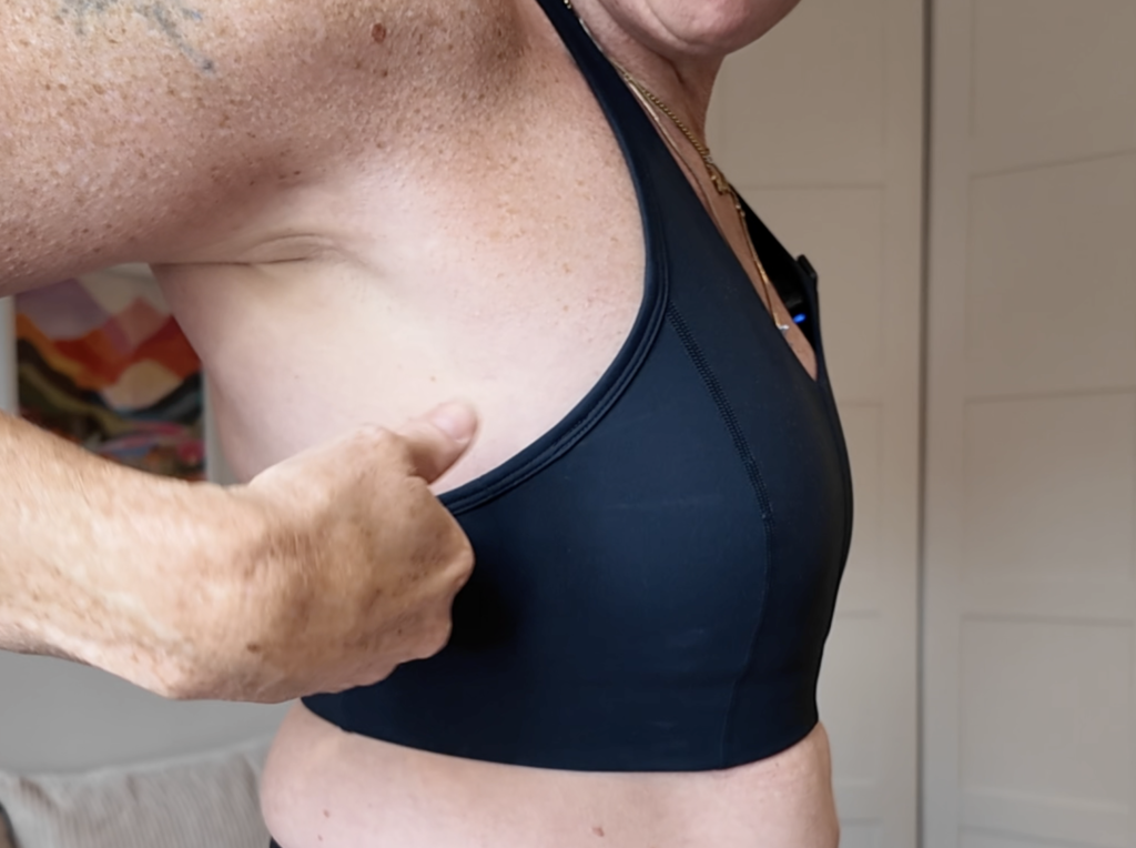 LNDR Femme Fatal Sports Bra reviews side LNDR Femme Fatal Sports Bra reviews side